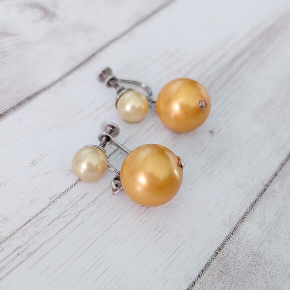 Vintage Screw Back Earrings Golden Tones Ball Dangle Retro Stylish - Picture 2 of 5